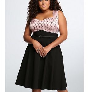 Black White Polka-dot swing dress EUC Torrid 20